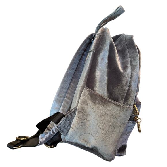 Betsy Johnson Gray Velvet Skull Backpack, EUC - Picture 3 of 7